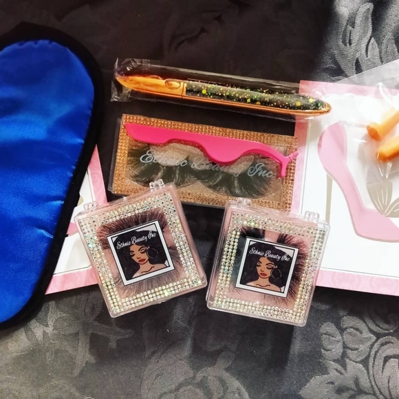 Mink Eylelash Beauty Bundle - Picture 15 of 16